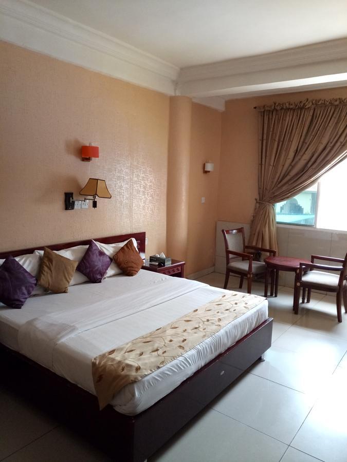 Crocodile Hotels And Restaurant Limited Кадуна Екстер'єр фото